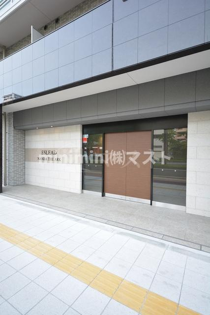 エスリード難波ザ・アークのエントランス
