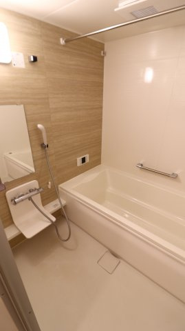 ブルマリーノ衣掛の浴室