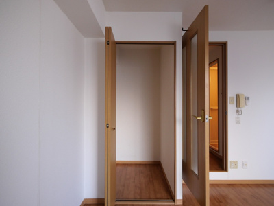 【エントランス】 | ドムール緑橋