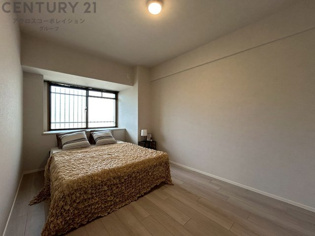 リラックスできるプライベート空間で、快適な睡眠をサポート。個人の好みに合わせたインテリアや寝具で心地良さを追求。プライベートな時間を過ごし、リフレッシュする場所におすすめです。