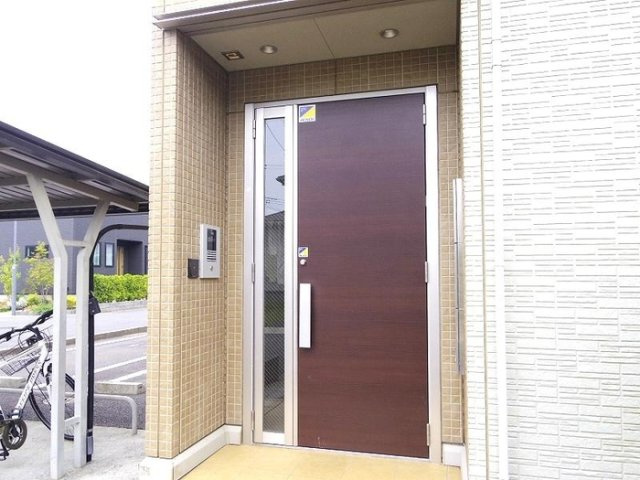 グランシャリオのエントランス|オートロックエントランス