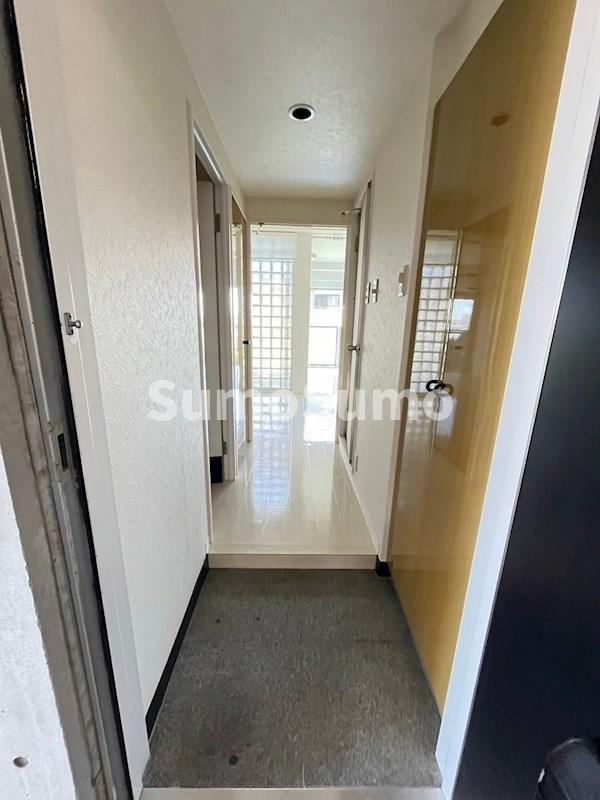 芦屋市三条町の賃貸マンションの玄関