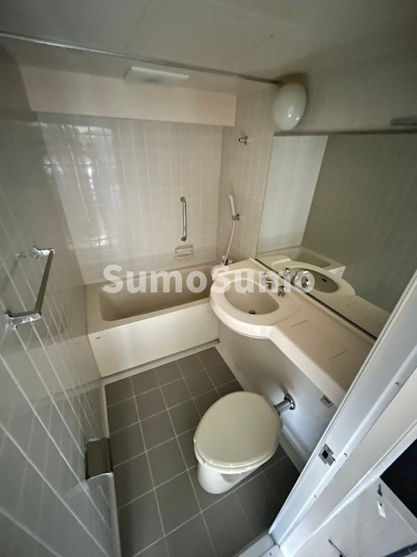 芦屋市三条町の賃貸マンションの浴室