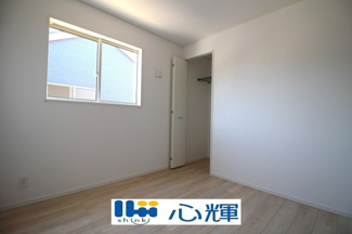 【洋室】 | クレイドルガーデン宇部市際波第６ １期（５号棟） | 住まう方でカスタマイズして頂けるシンプルなデザインの内装。ご自身で素敵な空間を創り上げられます。
