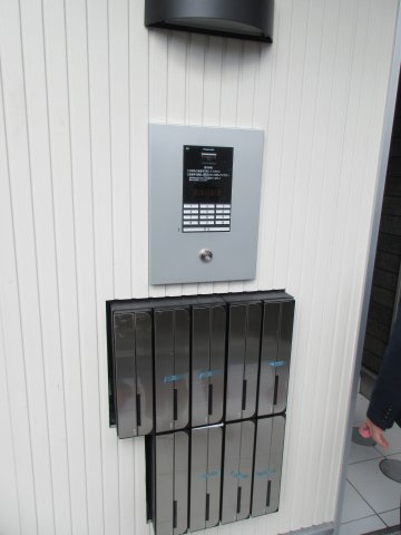 花畑プレミアのエントランス