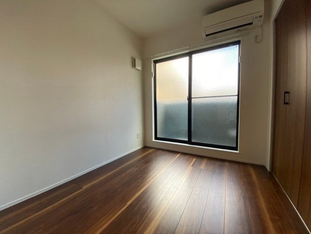 花畑プレミアの居間・リビング|別部屋同タイプのお写真です。