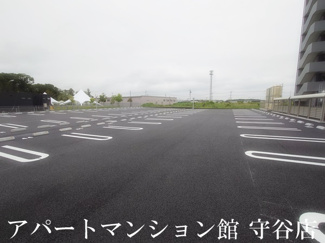 【駐車場】