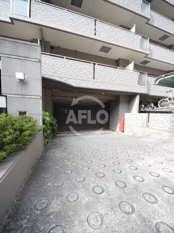 グラマシー立売堀　堀江小学校区の駐車場| プリムベェール立売堀　駐車場