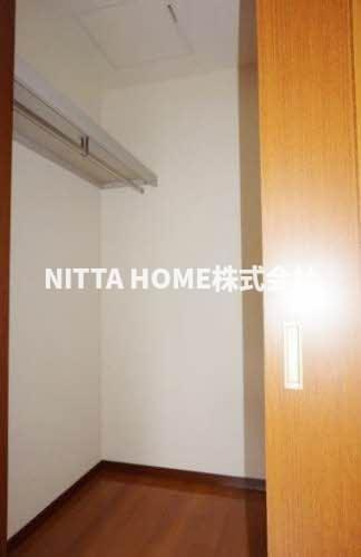 ロイヤルヒルの収納|ウォークインクローゼットもあります◆