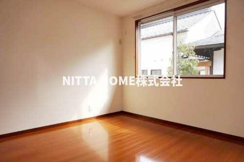 ロイヤルヒルの設備|明るい室内も魅力的☆