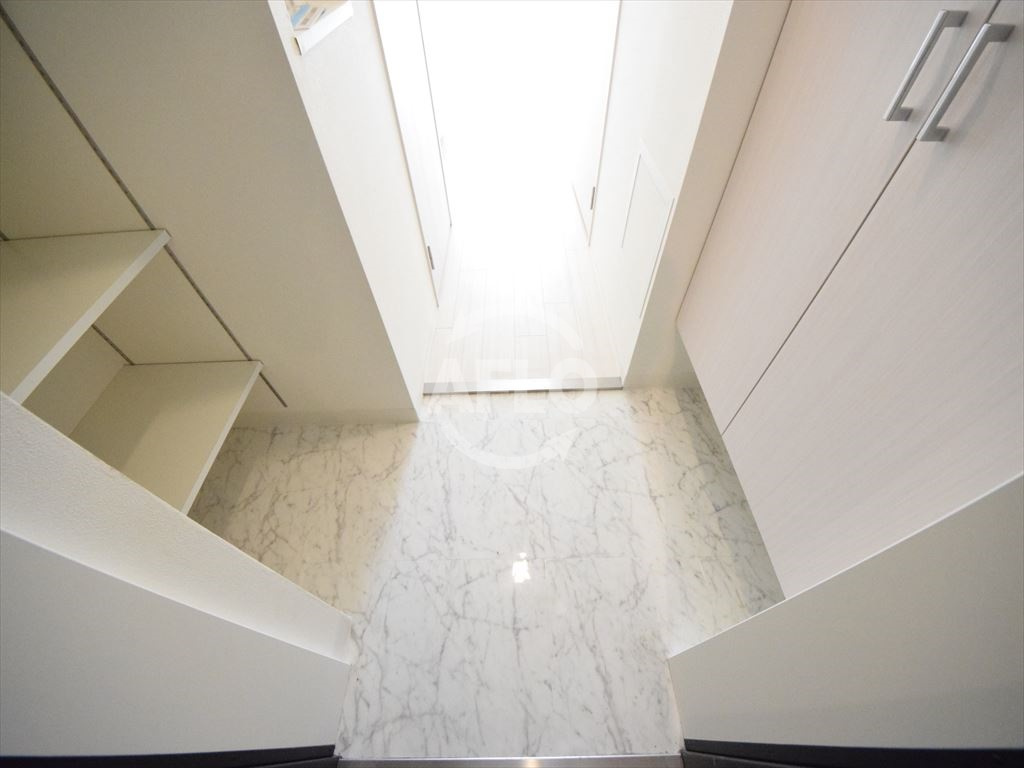 ファーストフィオーレ本町イーストの玄関|ファーストフィオーレ本町イースト　玄関