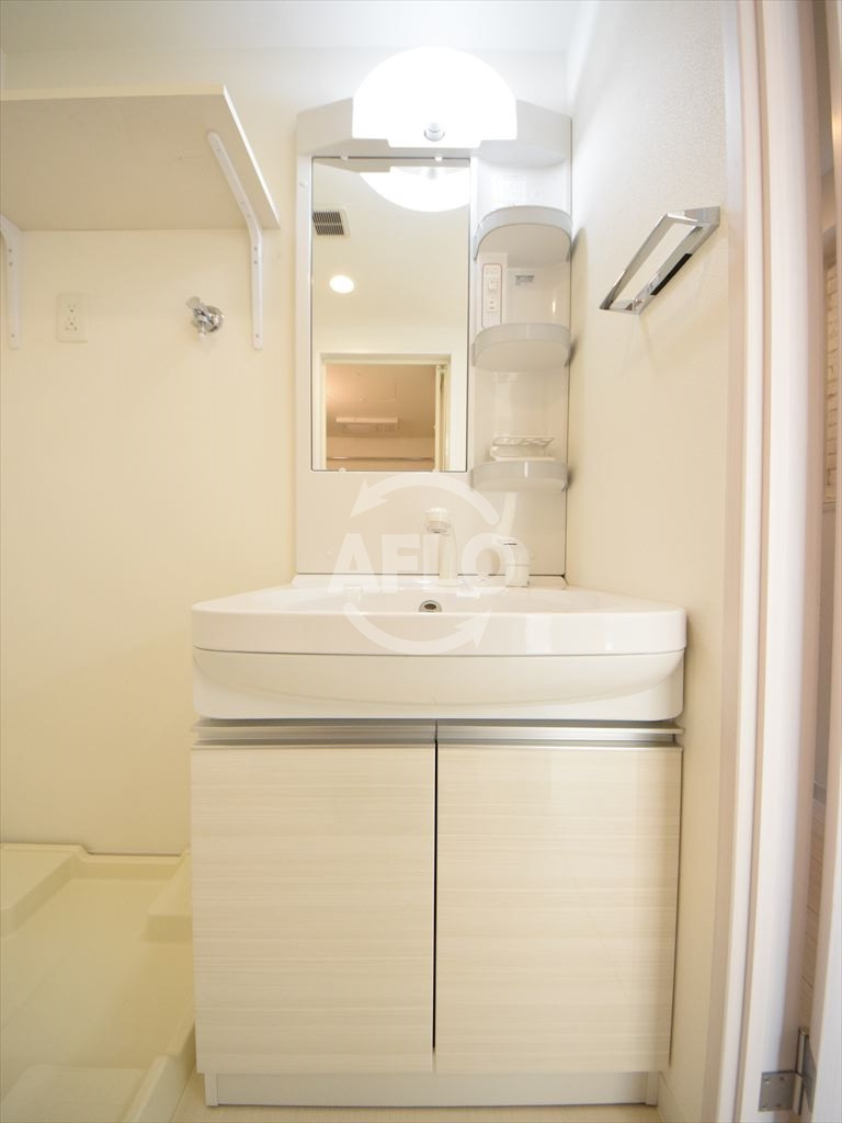 ファーストフィオーレ本町イーストの洗面所|ファーストフィオーレ本町イースト　独立洗面台