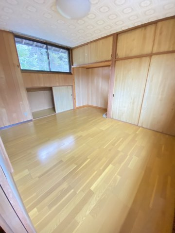 江良三丁目貸家の内装