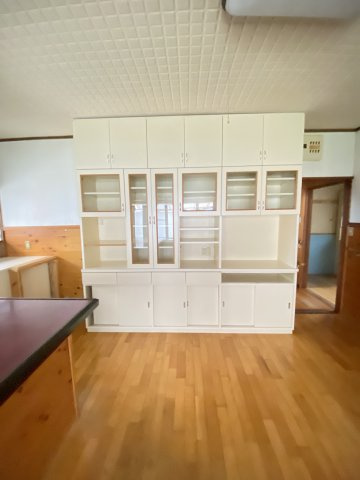 江良三丁目貸家の居間・リビング