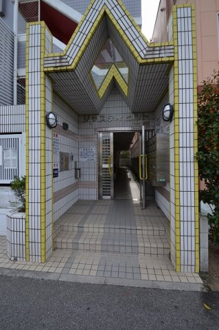 ジャスティヒルト高須のエントランス