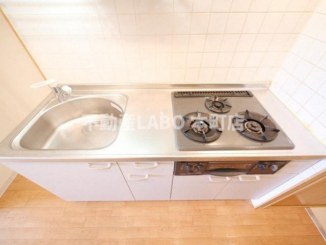 サムティ阿波座Ｌｕｓｓｏのキッチン