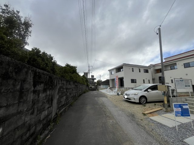 【前面道路含む現地写真】 | 沖縄市美里2丁目（全6棟）ラスト6号棟 | ※南側公道3.7m♪