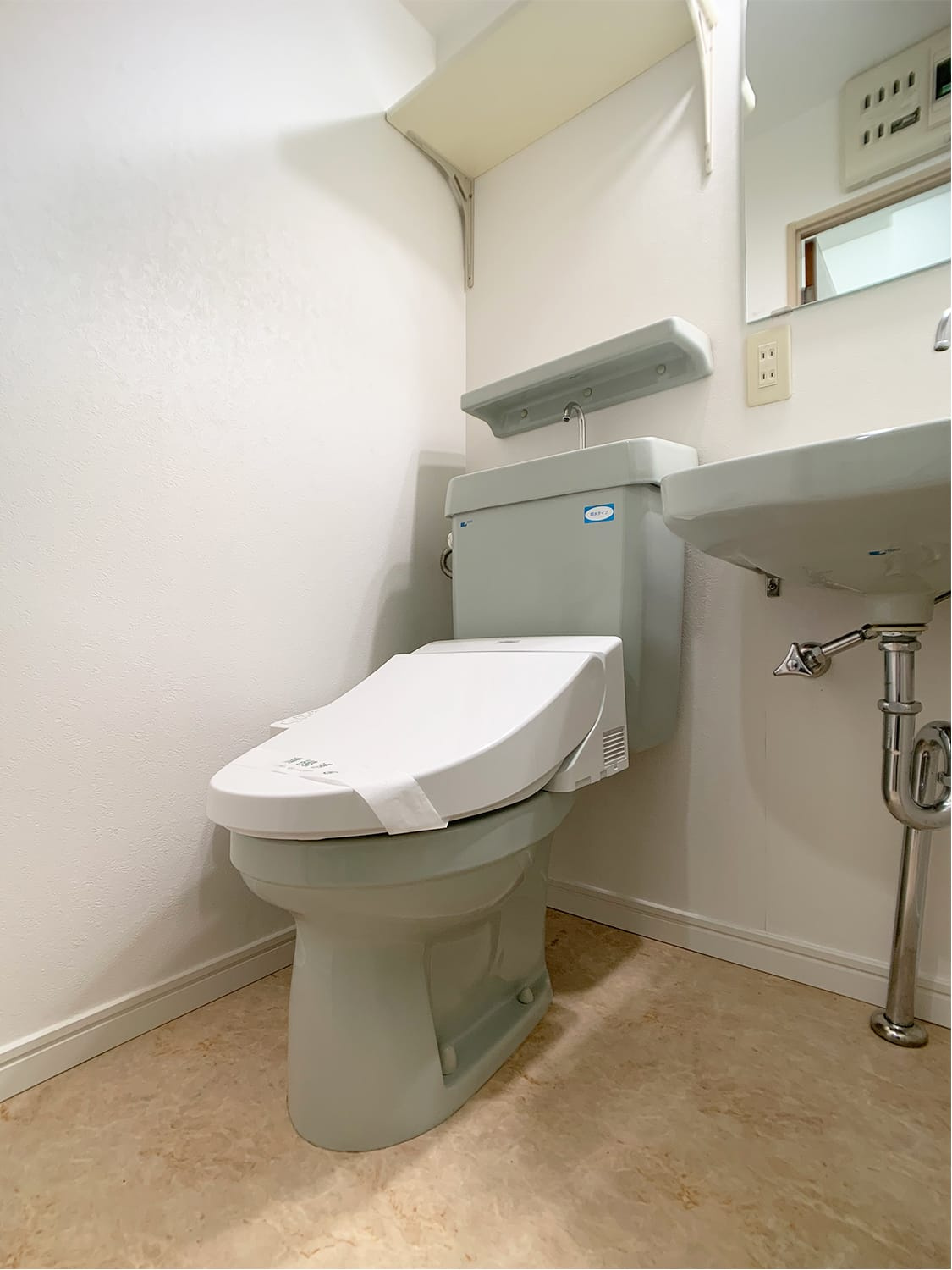 新品家具付きマンション平尾16(KaGood福岡)のトイレ|ゆったりとした空間のトイレです