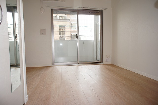 新品家具付きマンション冷泉町11(KaGood福岡)の居間・リビング|おしゃれな居間です