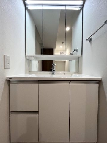 アーバンパーク代官山Ⅰの独立洗面台