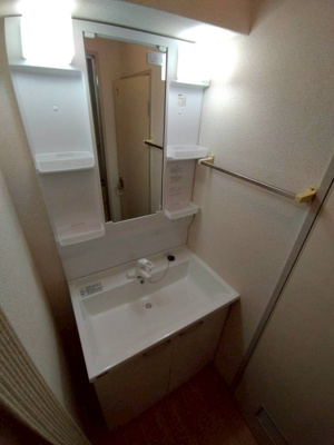 【洗面所】 | サンワロイヤルマンション