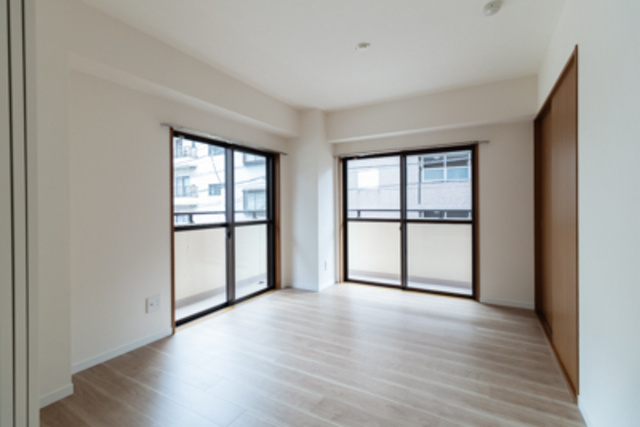 ＮＪＫ　ＭＡＲＱＵＩＳ　ＫＯＩＳＨＩＫＡＷＡの画像