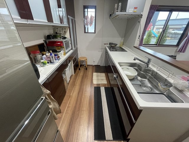 オレンジ　★渡辺町洞字関田　ヴェルデガーデン内　トヨタホーム施工★　中古住宅のキッチン|キッチンです