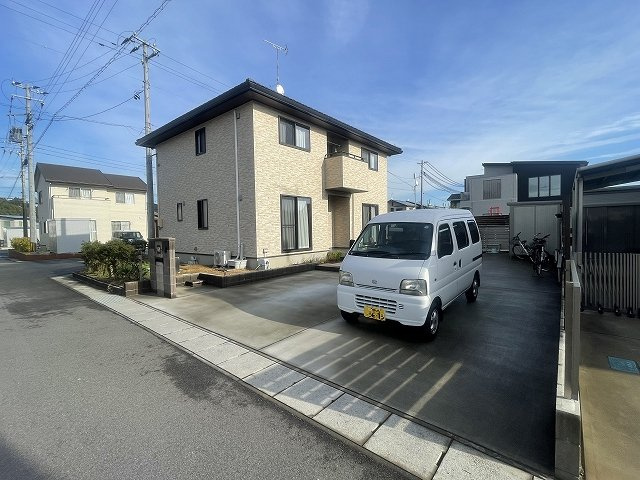 オレンジ　★渡辺町洞字関田　ヴェルデガーデン内　トヨタホーム施工★　中古住宅