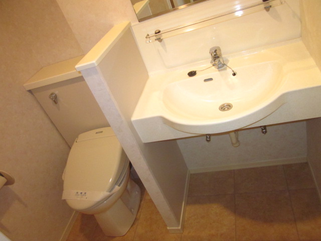 ビラアタッシュマンの洗面所|参考写真です。別のお部屋の写真です。