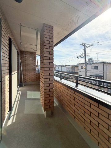泉区南光台東1丁目　納戸付き収納豊富な住まい♪のバルコニー