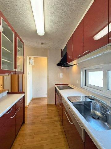 泉区南光台東1丁目　納戸付き収納豊富な住まい♪のキッチン