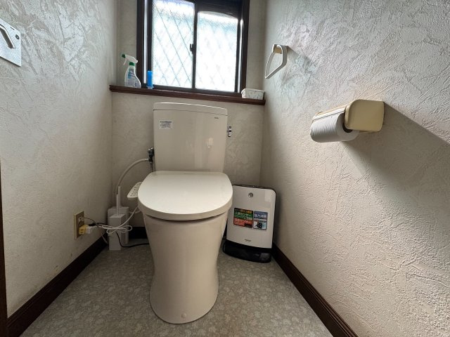【田んぼ付き転用不可】土浦市蓮河原町　建物二棟のトイレ|ゆったりとした空間のトイレです