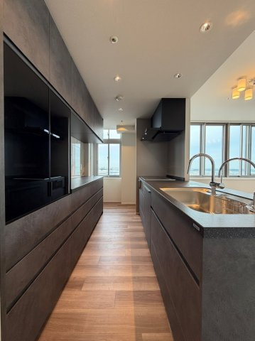 THE TOWERS DAIBA EASTのキッチン|お料理しやすいキッチンです