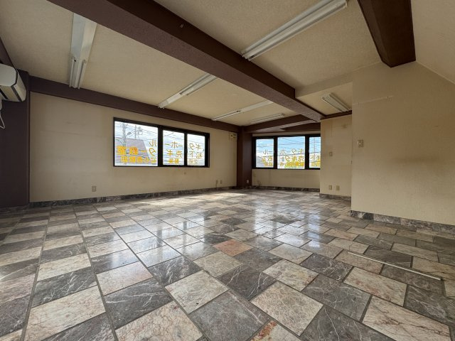 DC柏町ビルの内装