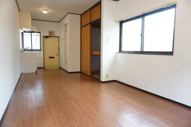 第二三菱荘の洋室