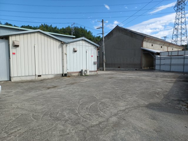 滑川町福田302-1倉庫の外観