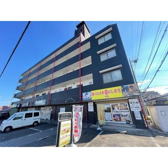 ホワイトパレスの外観