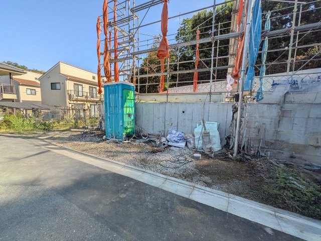 八王子市　谷野町　新築一戸建ての駐車場|～カースペースは1台分～