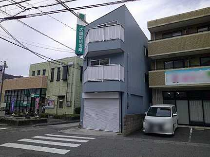安芸区中野２丁目5（１階店舗）の前面道路含む現地写真