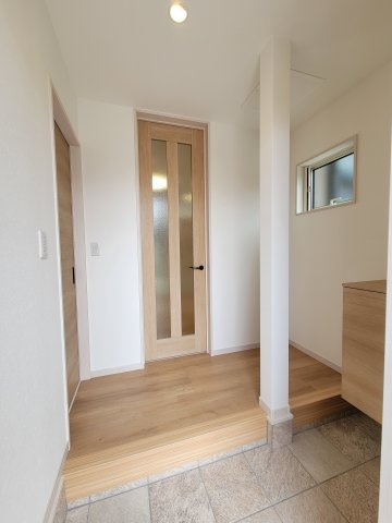 関戸4丁目1区画（377-58）・新築戸建の玄関