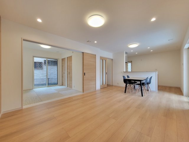 関戸4丁目1区画（377-58）・新築戸建の居間・リビング