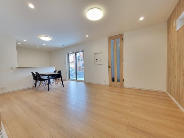 関戸4丁目1区画（377-58）・新築戸建の居間・リビング