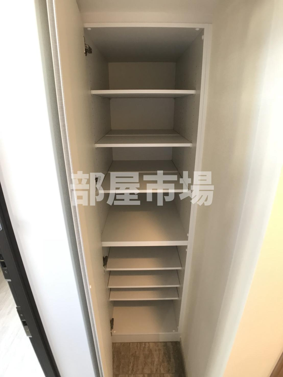 ARTESSIMO ESISの玄関|シューズボックス