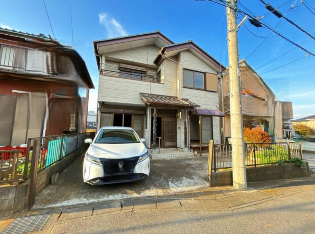 土浦市右籾　中古戸建の外観|ご予約をいただければ、『平日の空いた時間』『周辺物件まとめて見たい』『1件だけ見たい』ももちろん可能です♪
お気軽にお問合せください♪