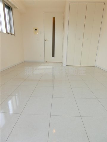 ドルチェ東京池上弐番館の居間・リビング