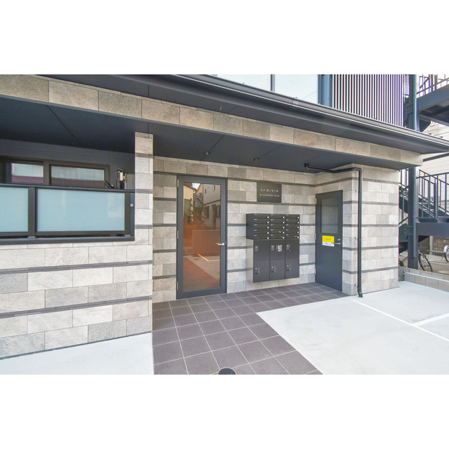 EN西ノ京二条のエントランス