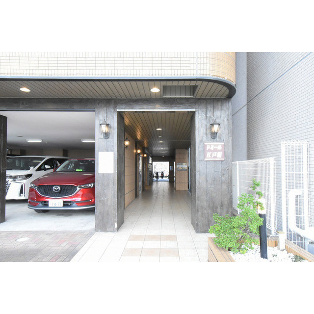 ドミール江戸堀のエントランス