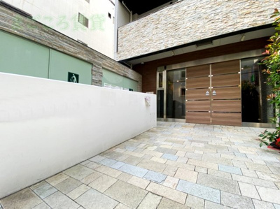 【エントランス】 | レジュールアッシュ難波MINAMI