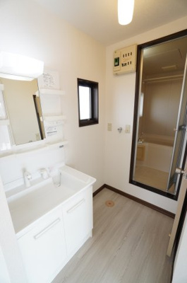 【洗面所】 | ヴァンルミエールC