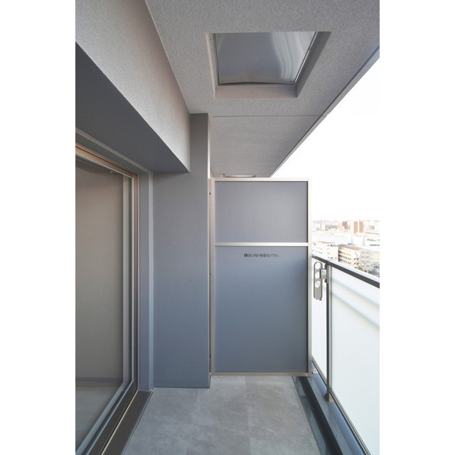 ファーストフィオーレ長田グランディールのバルコニー